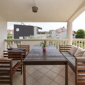 Penzion Apartments And A Room Ina, Zadar