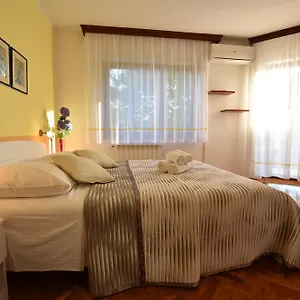 Nena , Póla Horvátország